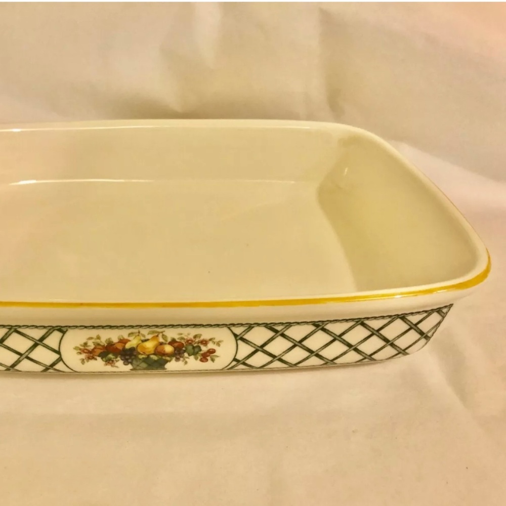 Villeroy & Boch Casserole dish, basket pattern
